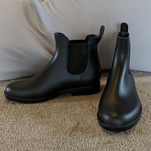 Rain ankle boots